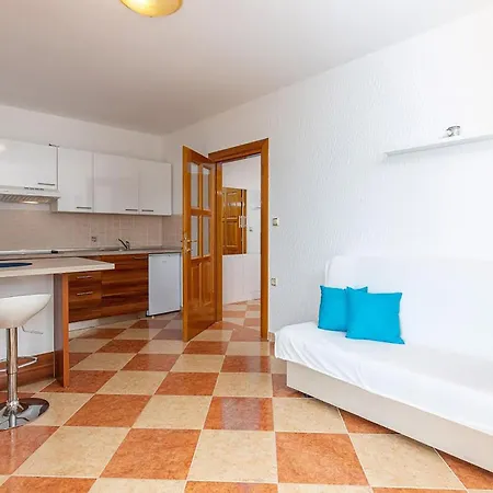 Awesome In With Kitchen Apartment *
